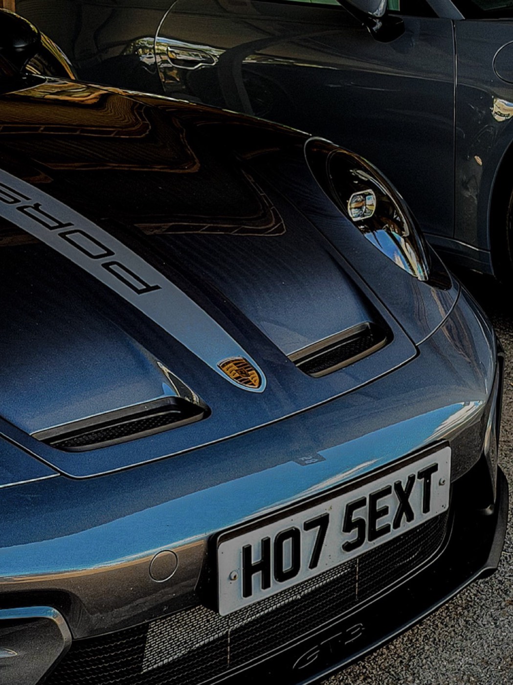 Porsche 911 GT3 bonnet up close